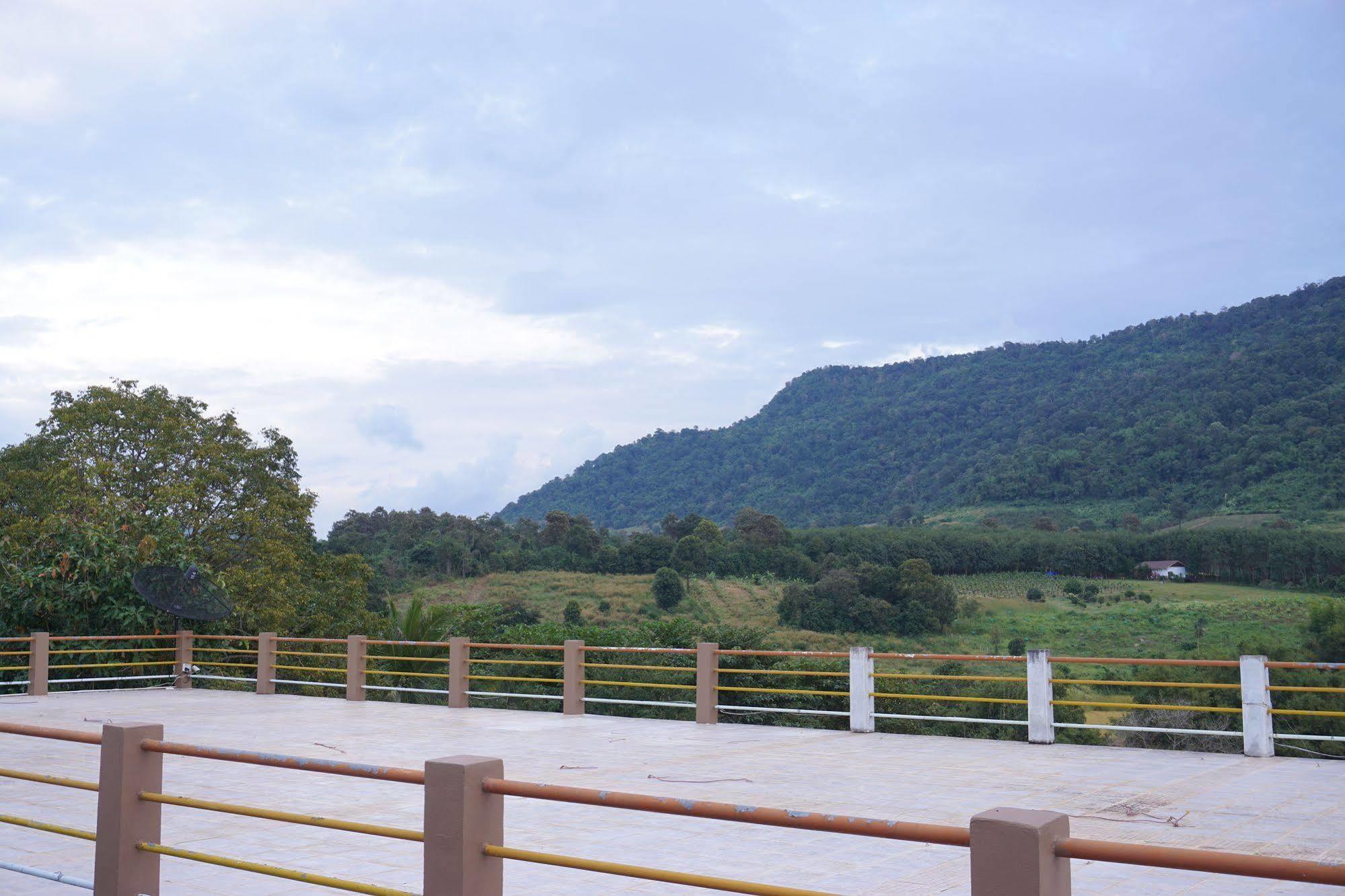 Phurua Bussaba Resort & Spa Loei Exteriör bild